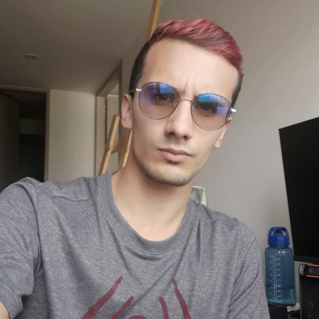 Profile picture for user Daniel Guerrero