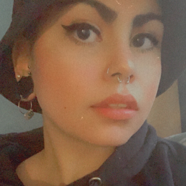 Profile picture for user Anna Mengani
